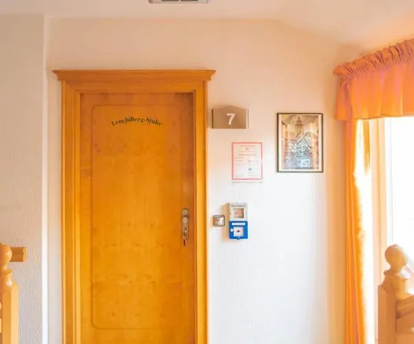 מלון Hotel-pension אשווגה