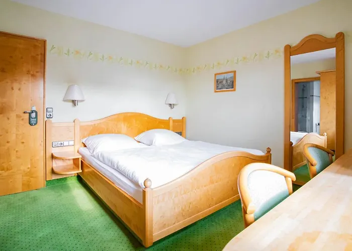 מלון Hotel-pension *