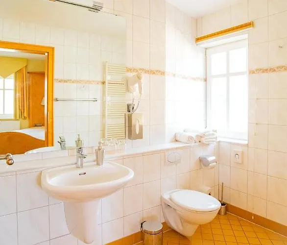 Hotel-pension מלון *