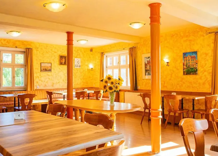 Hotel-pension מלון *